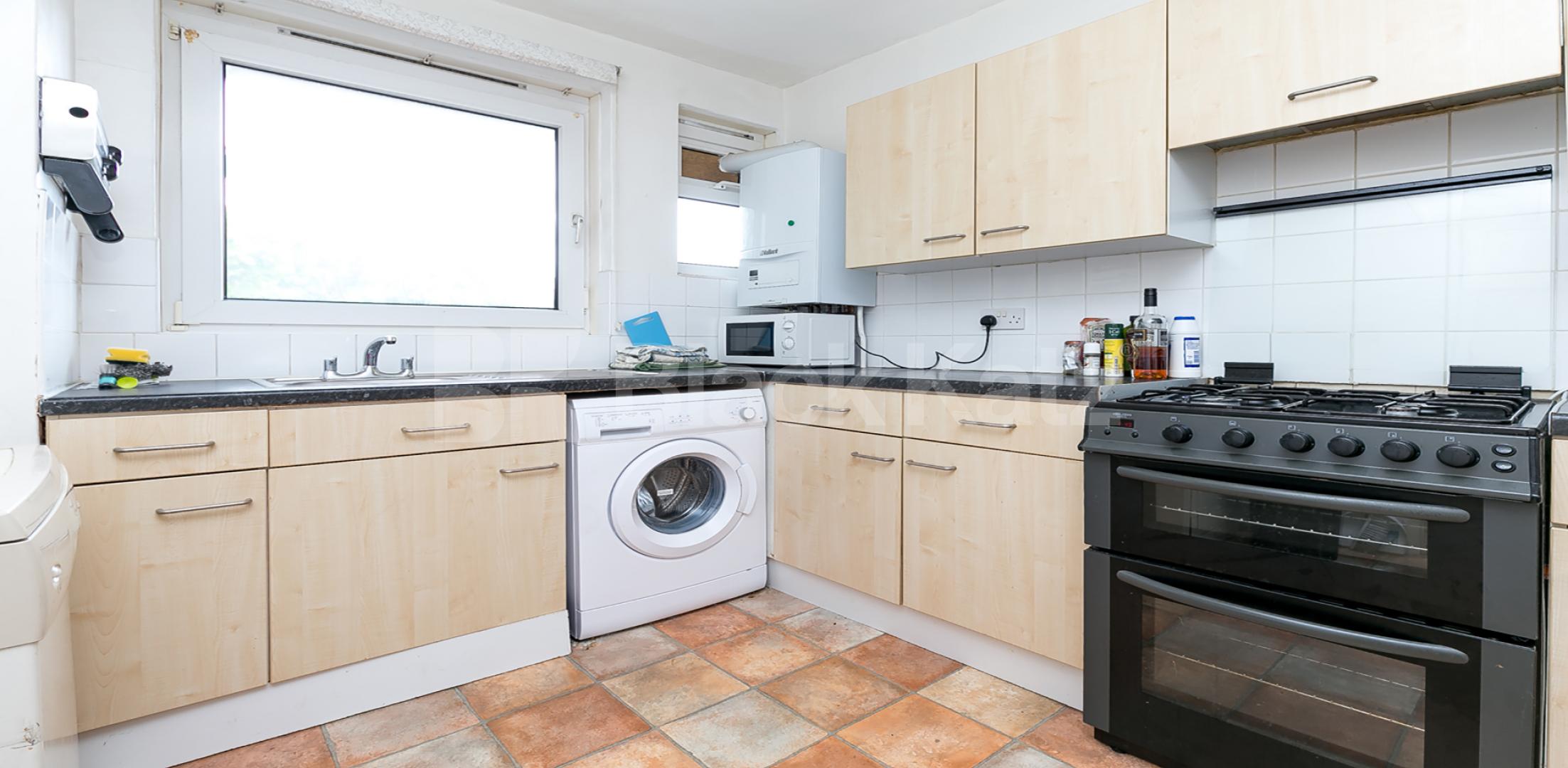 			PERFECT FOR 3 SHARERS!, 3 Bedroom, 1 bath, 1 reception Flat			 Bayham Street, Camden
